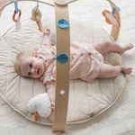 Kép 4/6 - Nattou játszószőnyeg plüss fa játékhíddal Mila, Zoe and Lana