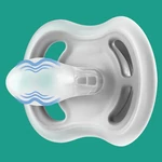 Kép 3/6 - Philips AVENT játszócumi Ultrasoft Premium neutral 18hó 2db