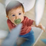 Kép 5/6 - Philips AVENT játszócumi Ultrasoft Premium neutral 18hó 2db